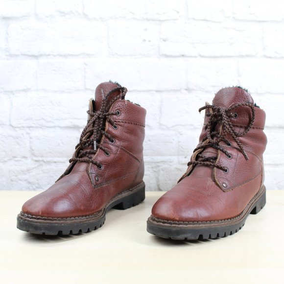 Women's Brown Pebbled Leather Lined Winter Ankle Boots Canada Made Size 9 D - Picture 2 of 9